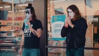 Grohl covers Kiss