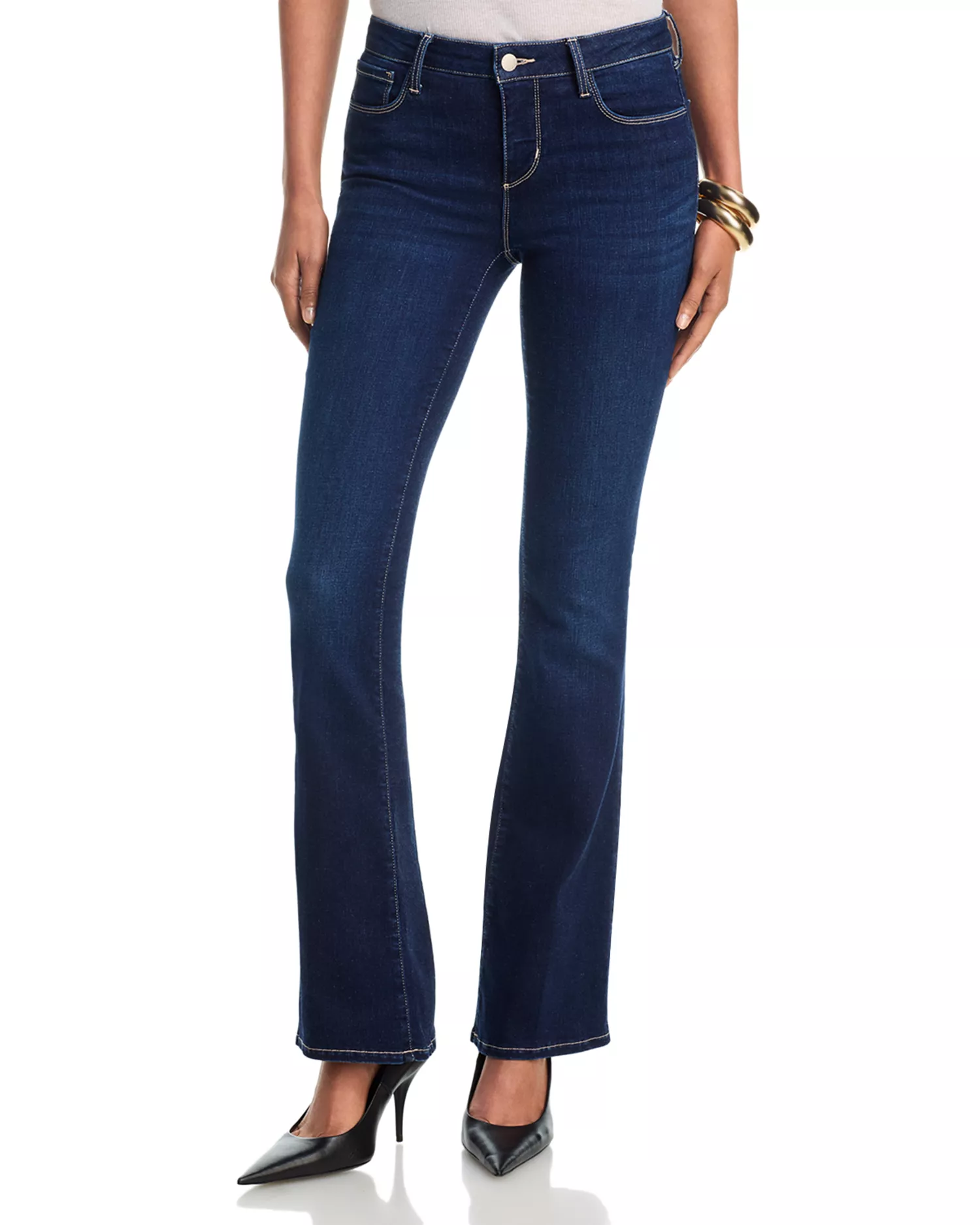 Cara Low Rise Bootcut Jeans in Robles