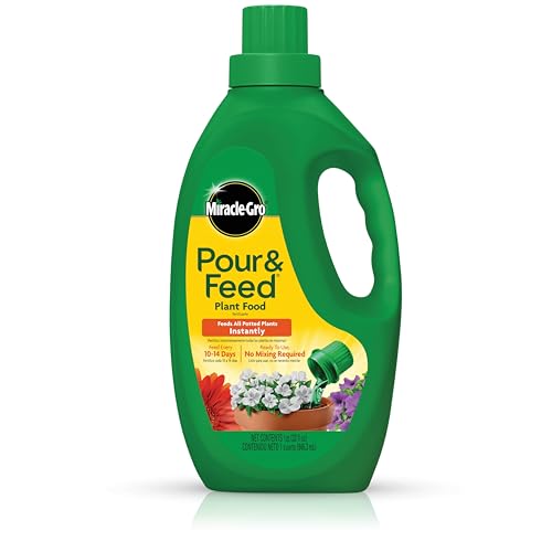 Miracle-Gro Pour &amp;amp; Feed Plant Food, Fertilizer Instantly Feeds Live Plants, for Outdoor &amp;amp; Indoor Plants in Containers, 32 Oz.