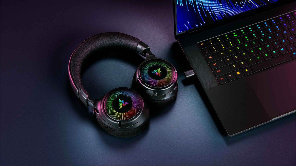 Razer's latest wireless PC gaming headset rocks 9 zones of RGB lighting ...