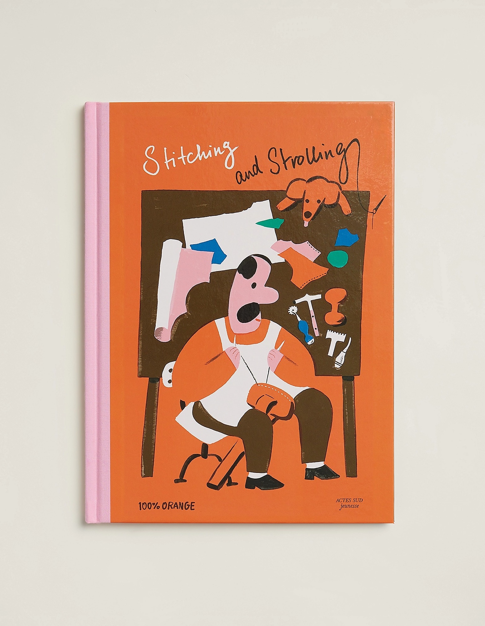 Herm&amp;egrave;s, Stitching and Strolling Book