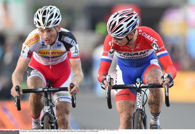 Pauwels and van der Haar lead the elite men's race