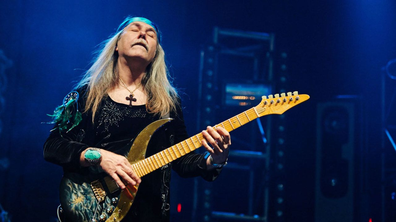 ули john roth sky guitar. Uli jon roth 1969. Ulrich roth scorpions. Uli jon roth. Uli roth.