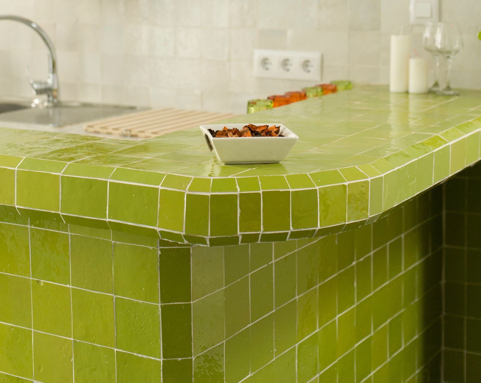 The tile countertop trend is back but is it a mistake?