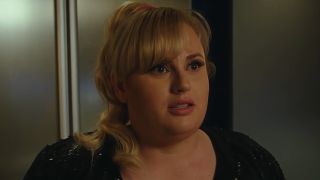 Fat Amy (Rebel Wilson) preparing to fight in Pitch Perfect 3 