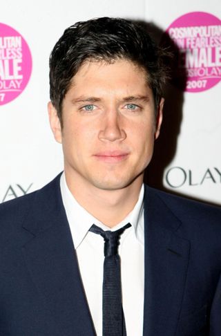 Vernon Kay signs golden handcuff deal worth 2mill