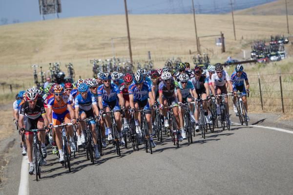 The peloton still together approaching Patterson Pass.