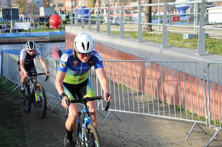 Corey Coogan-Cisek chasing after a mechanical in Kortrijk