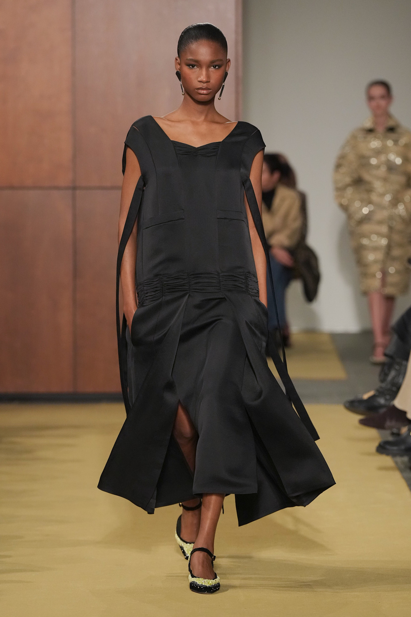 models on the Fall 2026 Tory Burch fashion show runway