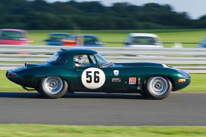 AKBN6H 1963 E Type Jaguar Sports Car Racing at Oulton Park Race Circuit in Cheshire United Kingdom. Image shot 2007. Exact date unknown.
