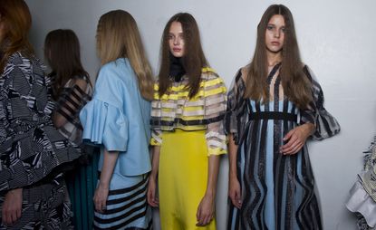 Roksanda S/S 2016 fashion show backstage models