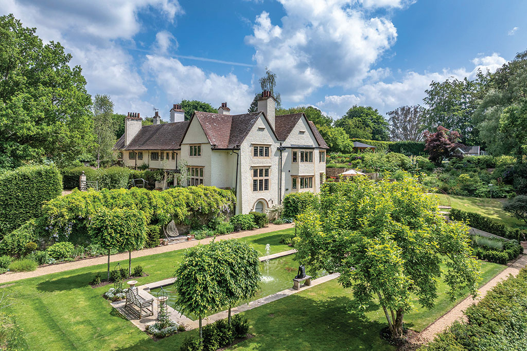 House for sale: Ropes, Fernhurst, Haslemere, West Sussex.