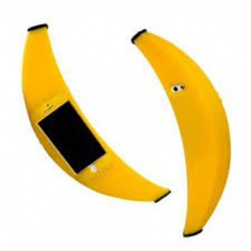 20-absolutely-ridiculous-phone-cases-that-you-didnt-know-could-exist-16-1556727443-KKaO-column-width-inline.jpg