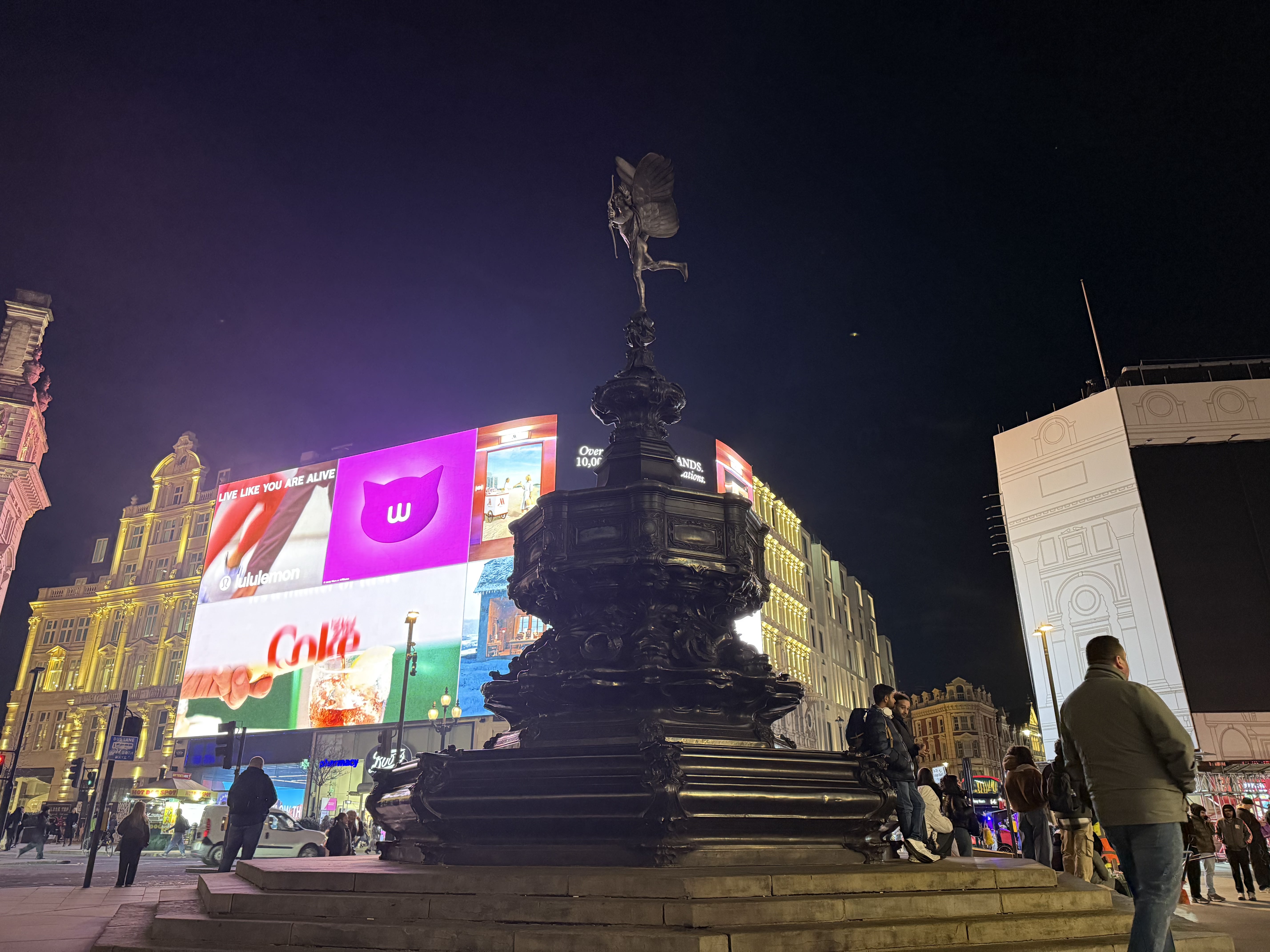 iPhone 16 Pro camera sample Piccadilly Circus low light