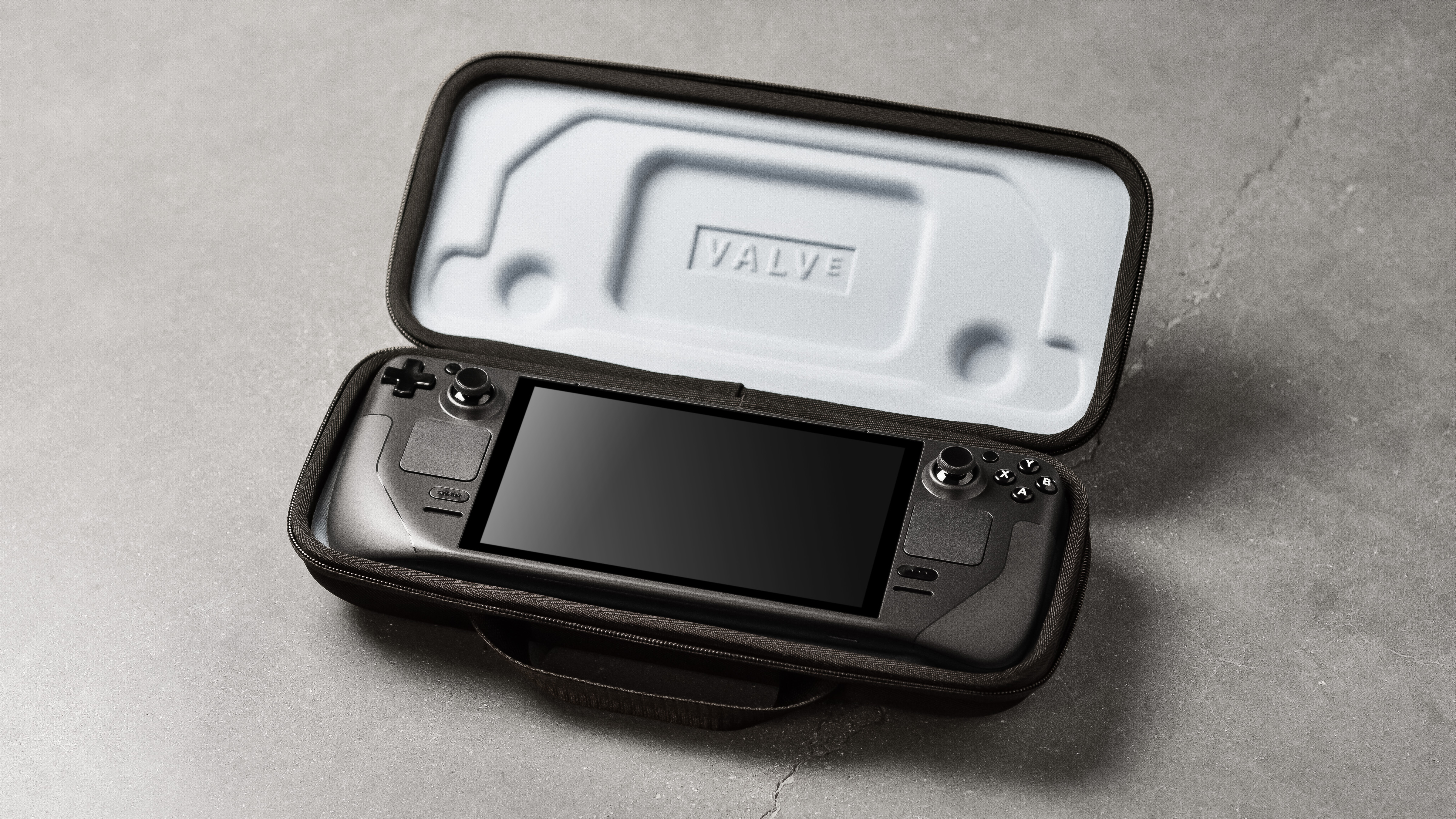 Steam Deck Specs: How the Nintendo Switch Compares to Valve's Handheld  Gaming PC