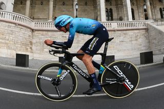 Astana's Joe Dombrowski rides the new Wilier Turbine TT bike at the 2022 Giro d'Italia