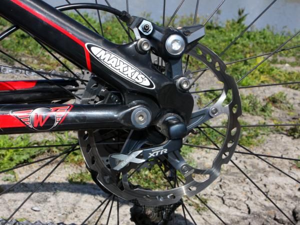 The new frame uses Rocky Mountain's SmoothLink pivot placement at the dropout.