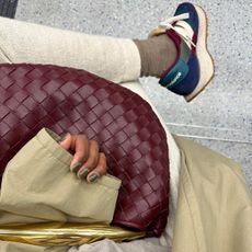 Photo of @monikh wearing olive green nails