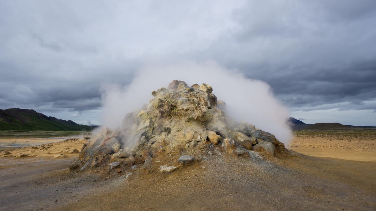 Scientists think a hidden source of clean energy could power Earth for 170,000 years — and they've figured out the 'recipe' to find it