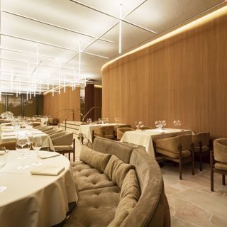Chairs designed by Jorge Zalszupin and sofas by Isay Weinfeld at Four Seasons restaurant, New York City