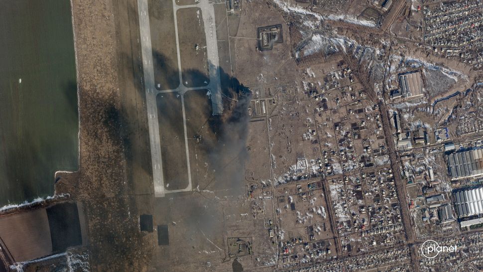 Satellite photos reveal details of Russian invasion into Ukraine | Space