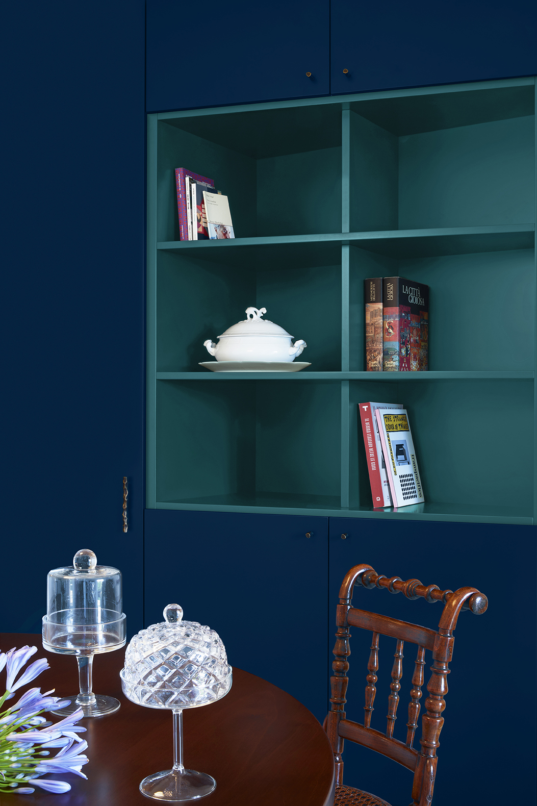 blue house interior by Chiara Lionello