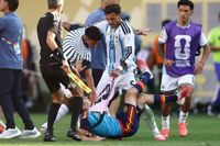 Argentina's midfielder #05 Leandro Paredes (top) clashed with Spain's midfielder #09 Gavi during the 2026 World Cup football tournament final match between Spain and Argentina at the New York/New Jersey Stadium in East Rutherford on July 19, 2026. (Photo by CHARLY TRIBALLEAU / AFP)