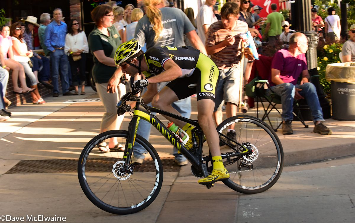 Jeremiah Bishop (Topeak-Ergon-Canyon) cornering hard
