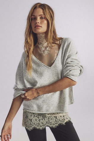 See Me V-Neck Knit Pullover