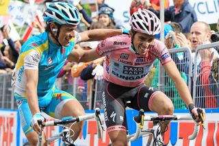 Tiralongo gets a little payback from Alberto Contador for his service in 2010