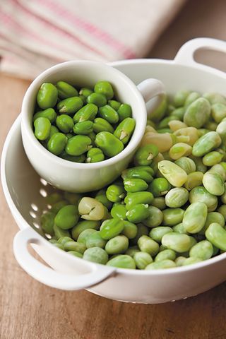 Shelled fava beans in dish