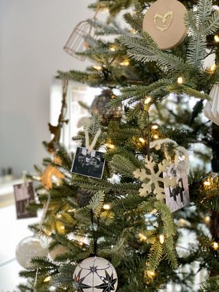 christmas tree ideas adding photos to the tree