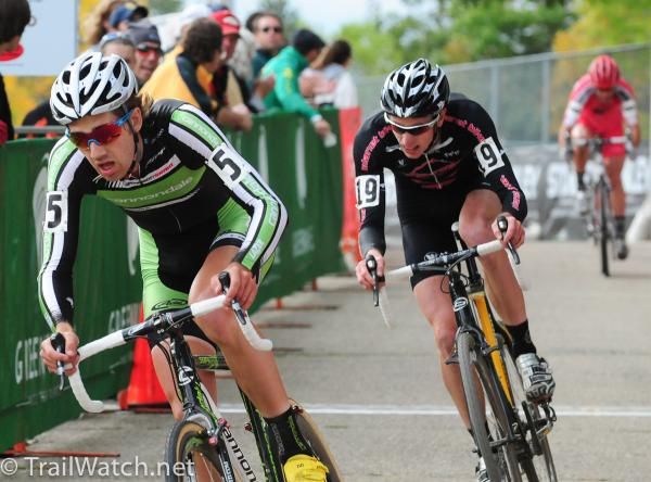 Jamey Driscoll (Cannondale-Cyclocrosworld.com) hanging on to the back of the chase group