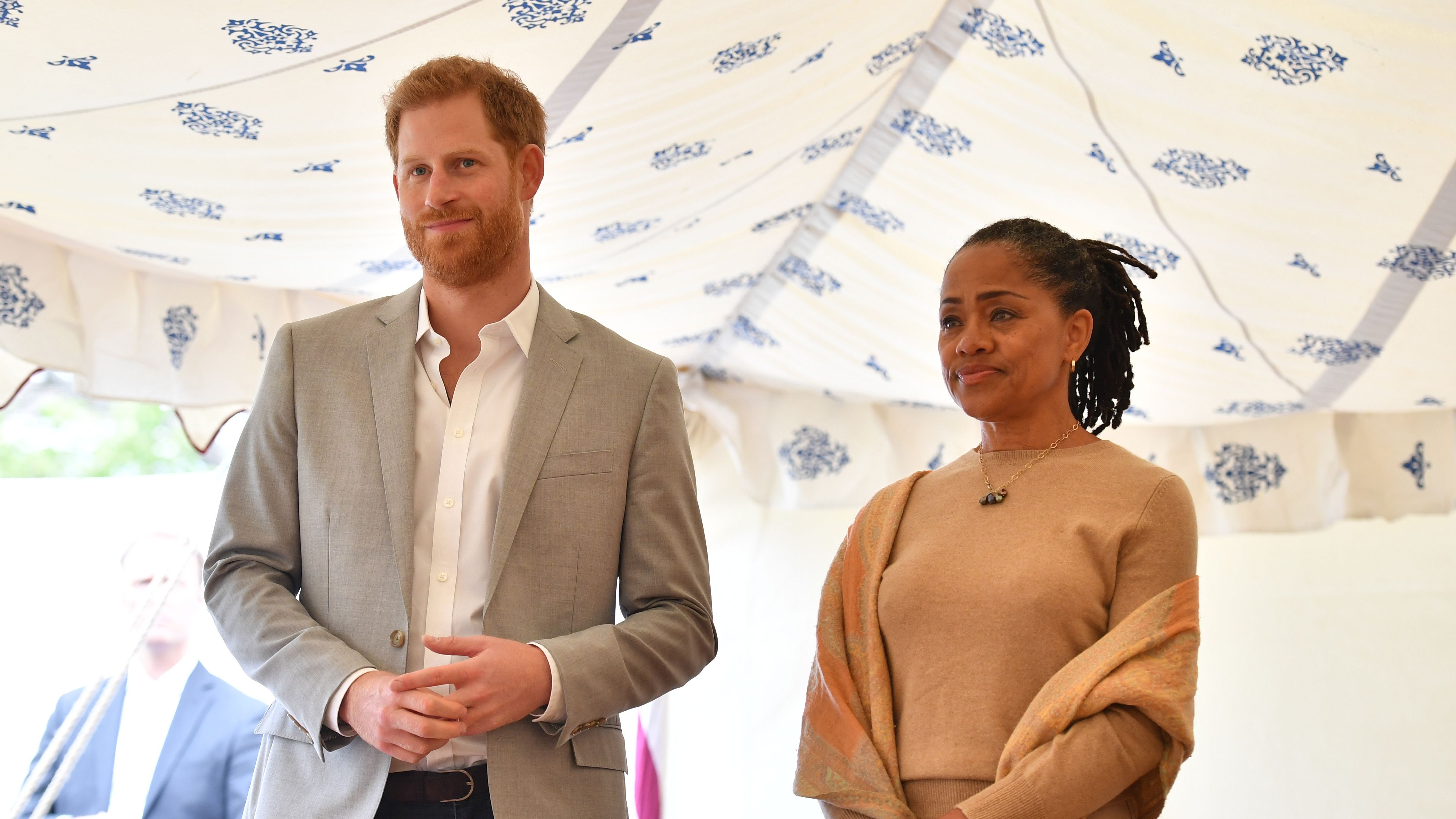 BRITAIN-ROYALS-FIRE-LITERATURE