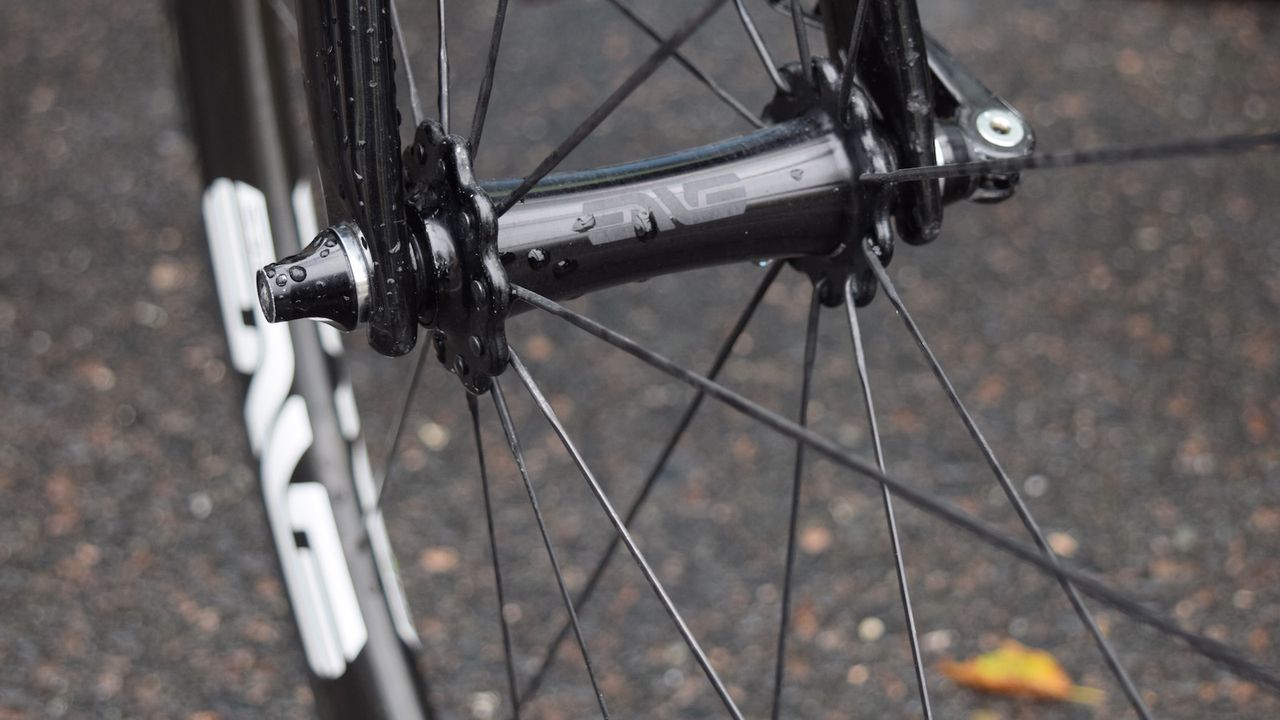 ENVE offer their 4.5 SES wheelsets with an ENVE, DT Swiss or Chris King hubs