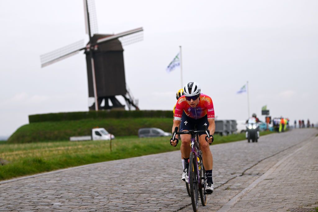 WAREGEM BELGIUM MARCH 29 Marlen Reusser of Switzerland and Team SD Worx competes in the breakaway passing through a Huisepontweg cobblestones sector during the 11th Dwars door Vlaanderen 2023 Womens Elite a 1149km ine day race from Waregem to Waregem DDV23 on March 29 2023 in Waregem Belgium Photo by Luc ClaessenGetty Images