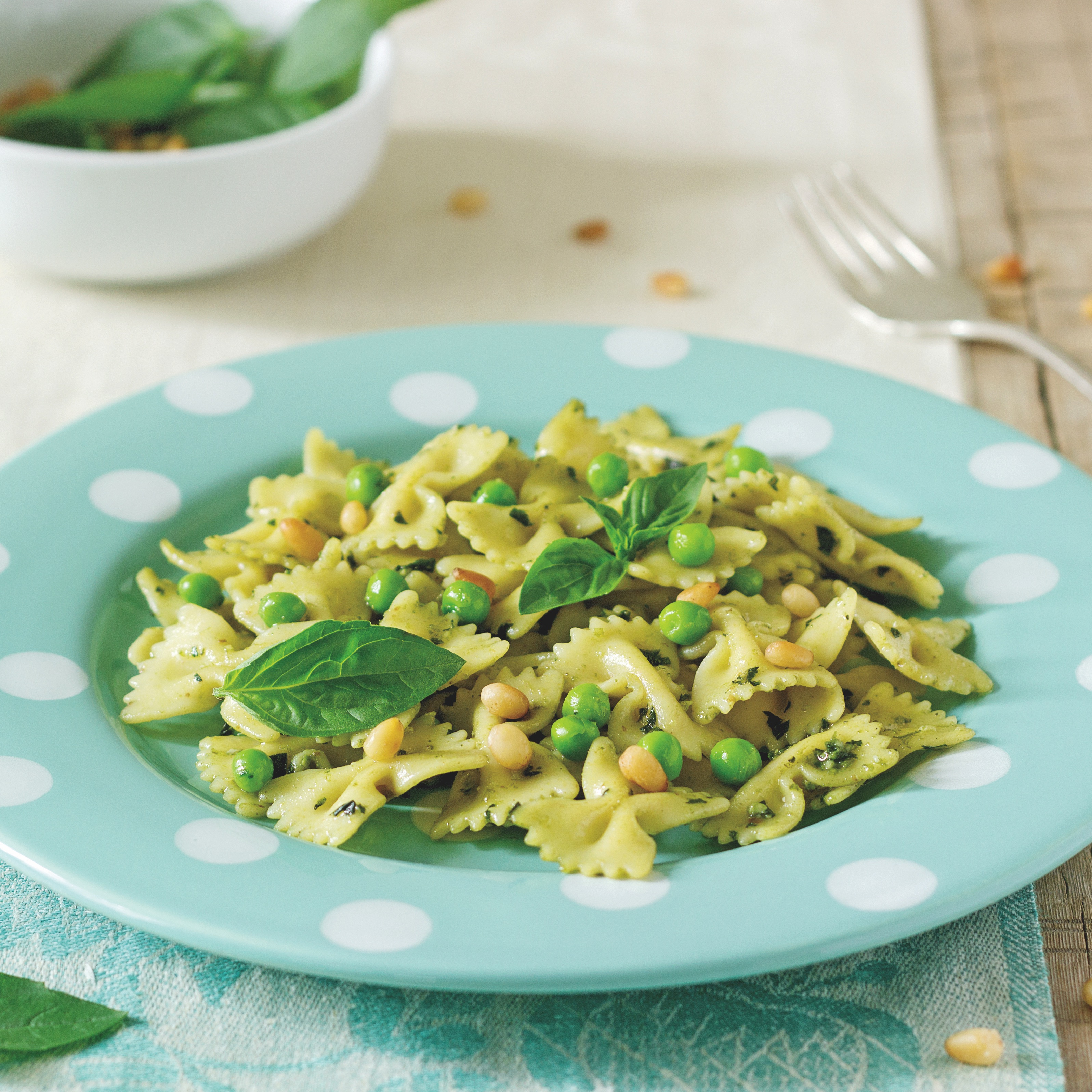 Pea pesto pasta
