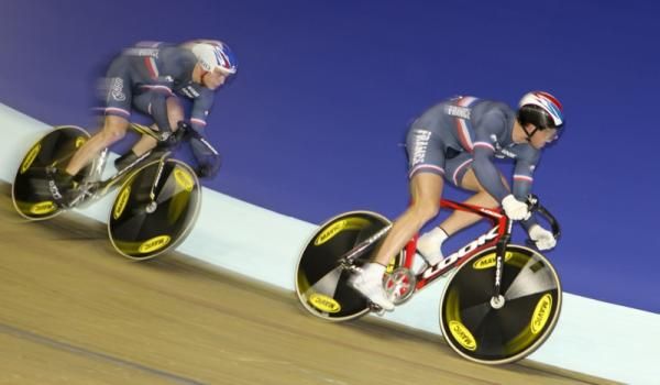 Kevin Sireau leads Michael D'Almeida as France win the gold medal in the men's team sprint