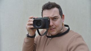 Leica Q2 Reporter