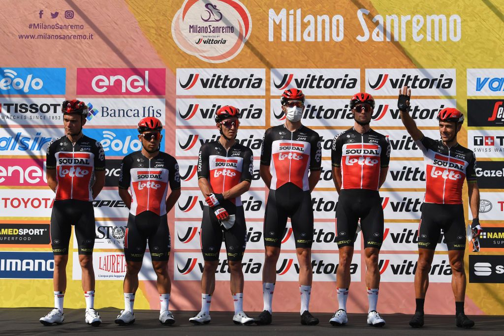 Lotto Soudal on the pre-race podium