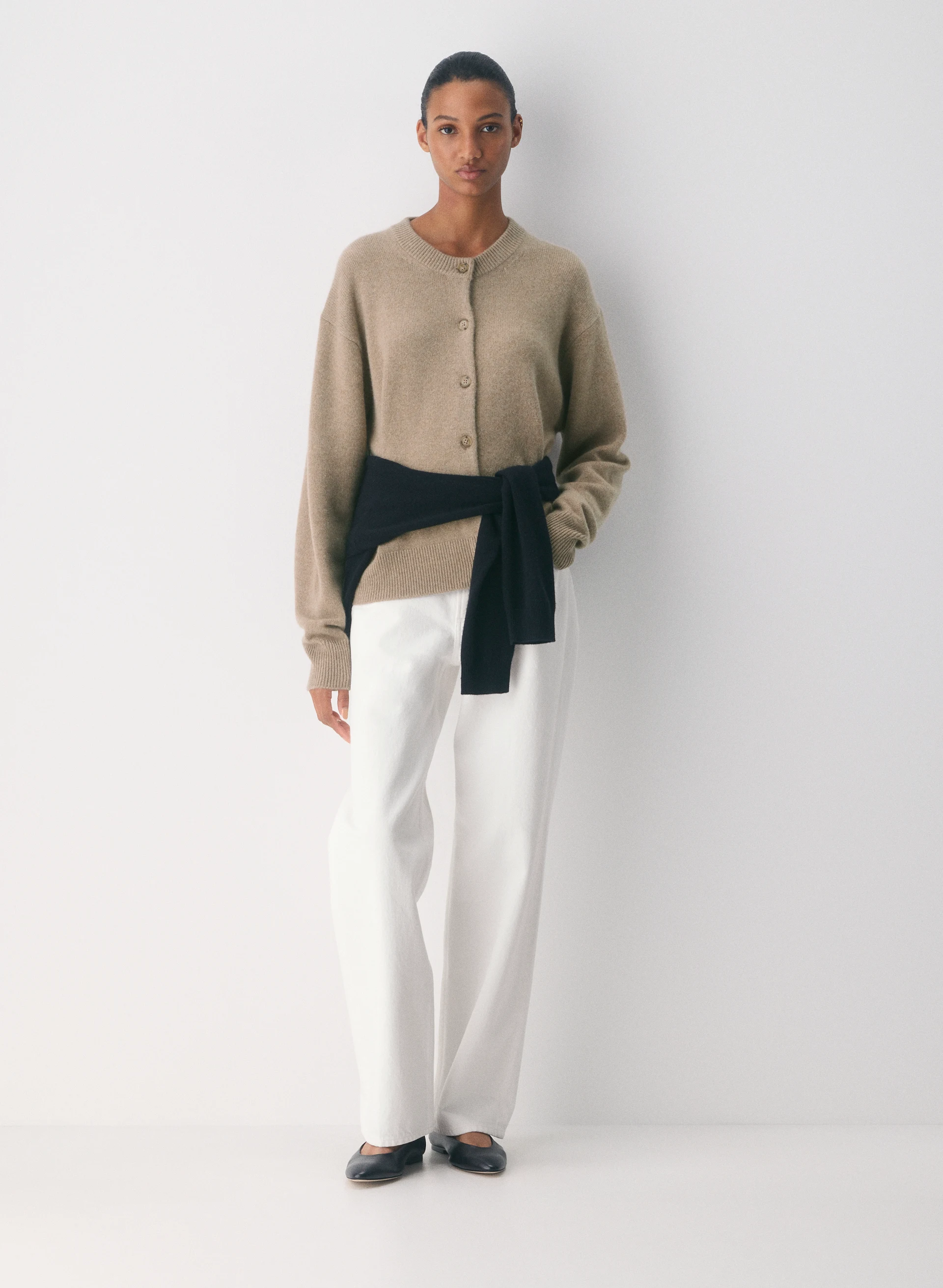 Essential Cashmere Relaxed Crew Cardigan