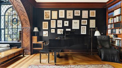Traditional living room with grand piano