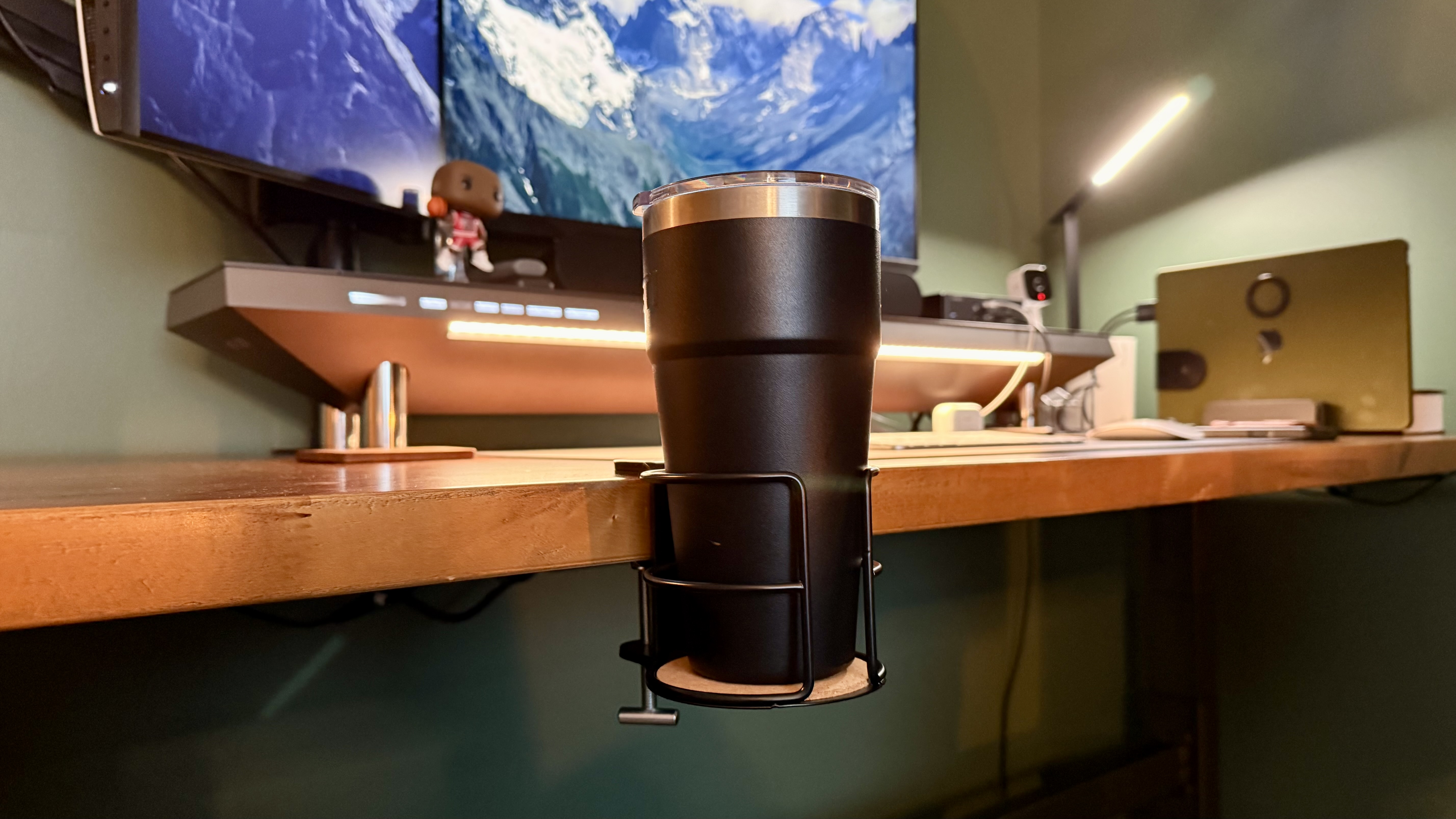 Uplift V2 Commercial 2-Leg Standing Desk