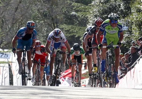 Roman Kreuziger (Liquigas-Doimo), right, is seconds away from claiming the Giro di Sardegna's second stage.