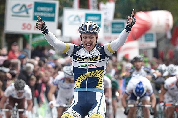 Wesley Kreder (Vacansoleil-Dcm Pro Cycling Team) wins the Tour de Vende