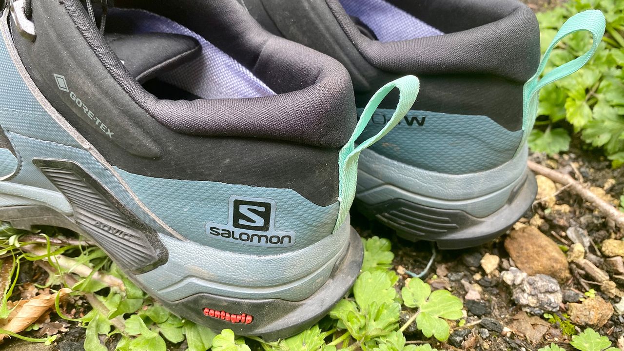Salomon Women's X Ultra 4 close up of walking shoe heel