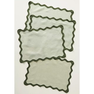 green placemats with a darker wavy border