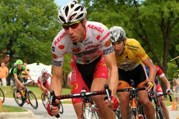 Jeremy Powers (Jelly Belly) and race leader Tom Zirbel (Optum p/b Kelly Benefit Strategies)