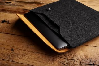 Best macbook hotsell pro sleeve 2017