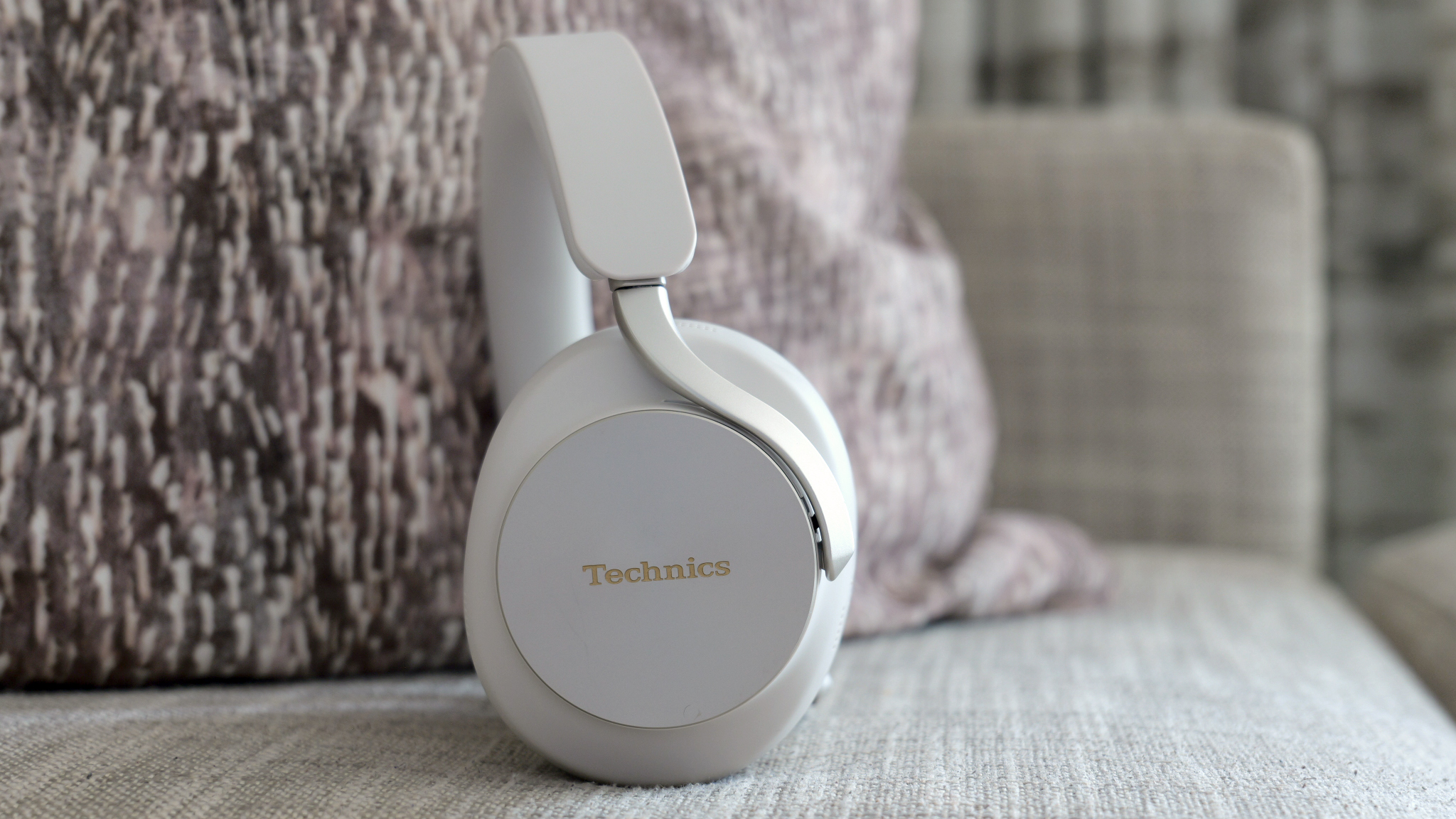 Technics EAH-A1000 review